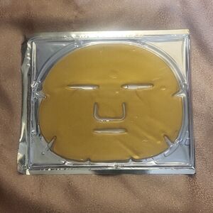 predire paris 24k gold mask